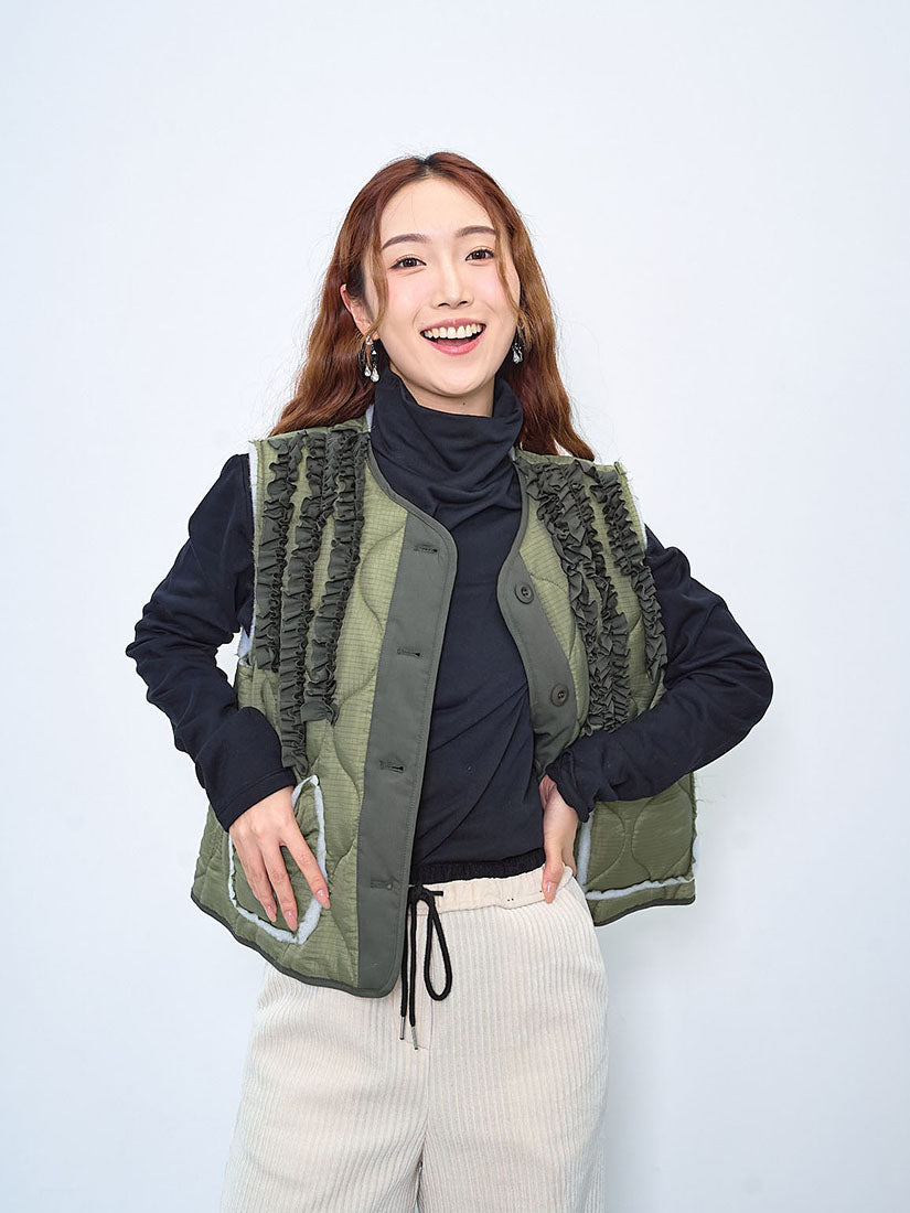 Ruffle Detailed Quilted Vest (2 Colours)