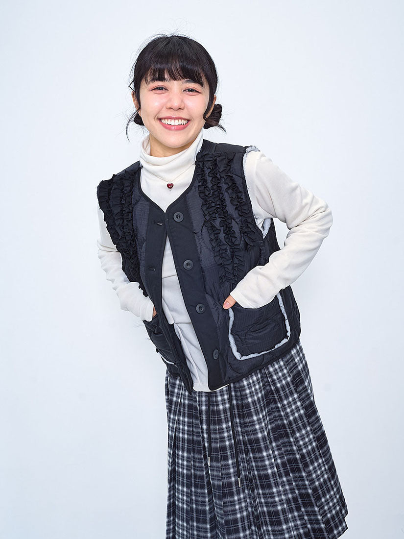 Ruffle Detailed Quilted Vest (2 Colours)