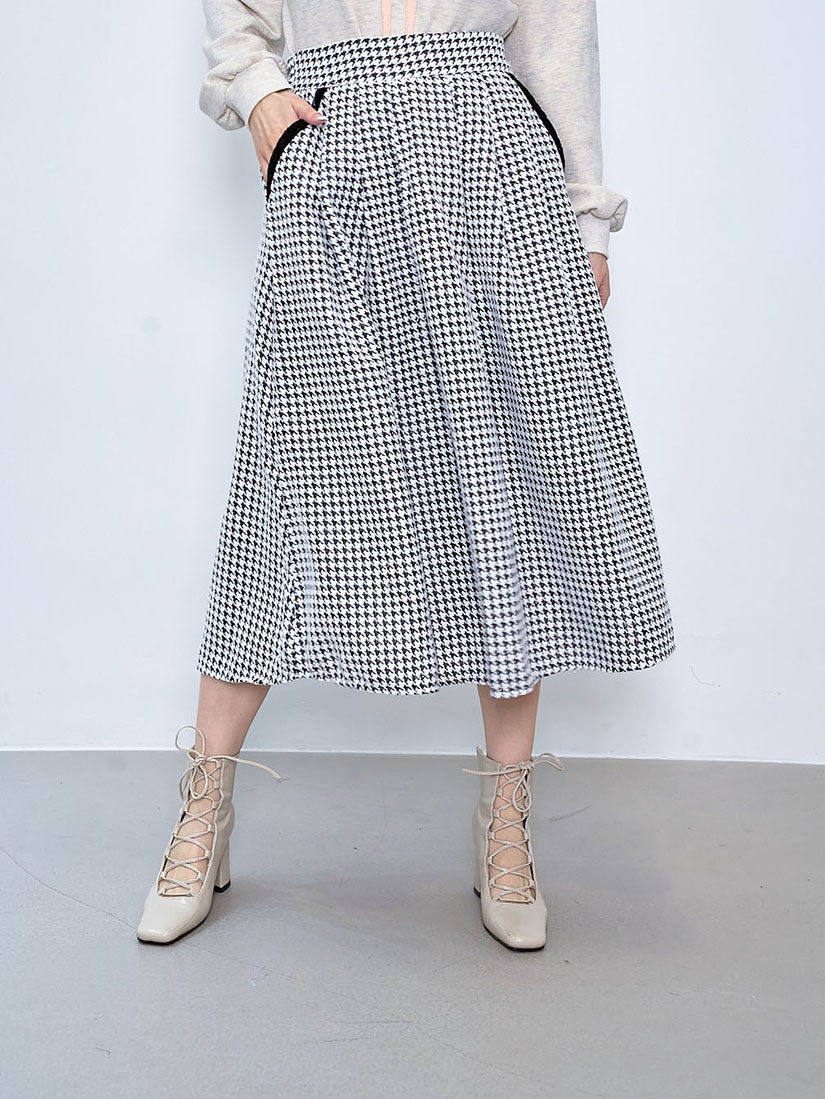 Houndstooth Textured Pleated Front Skirt
