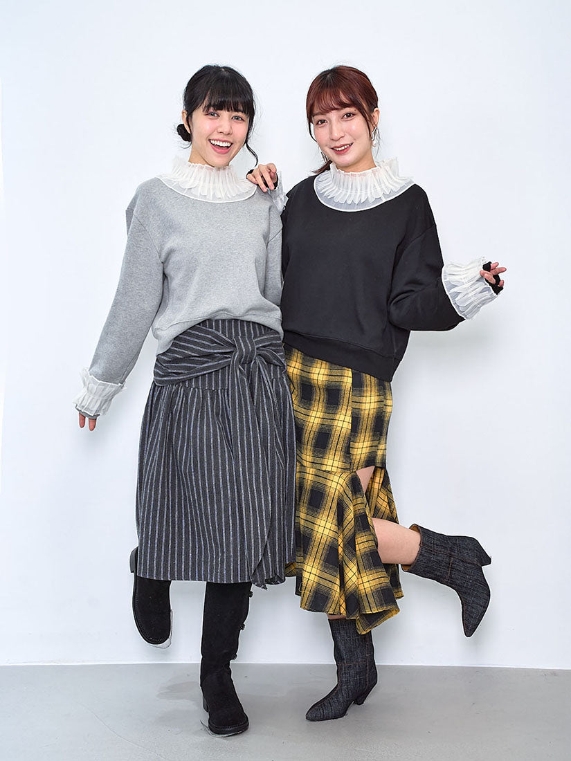 Chiffon Pleated Neck Sweatshirt (2 Colours)