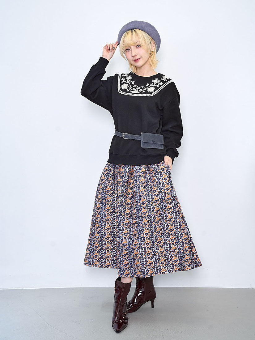 Floral Embroidery Sweatshirt (2 Colours)