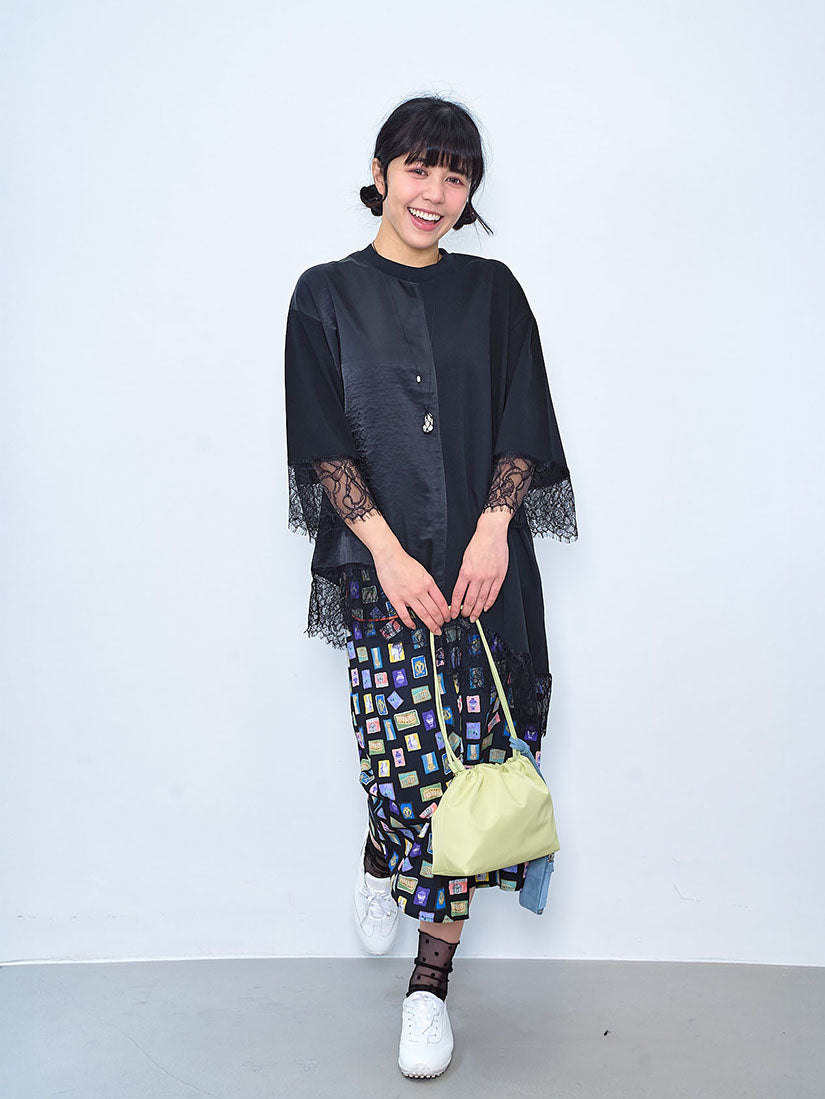 Asymmetric Lace Trim Hem Top (2 Colours)