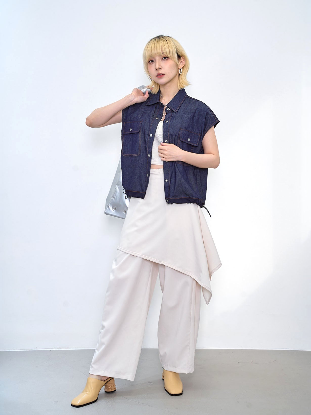 Contrast Drawstring Waist Vest Jacket (2 Colours)