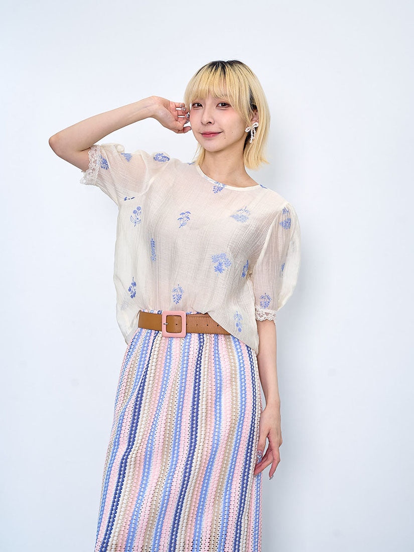 Lace Trim Cuff Floral Embroidered Wrinkle Top