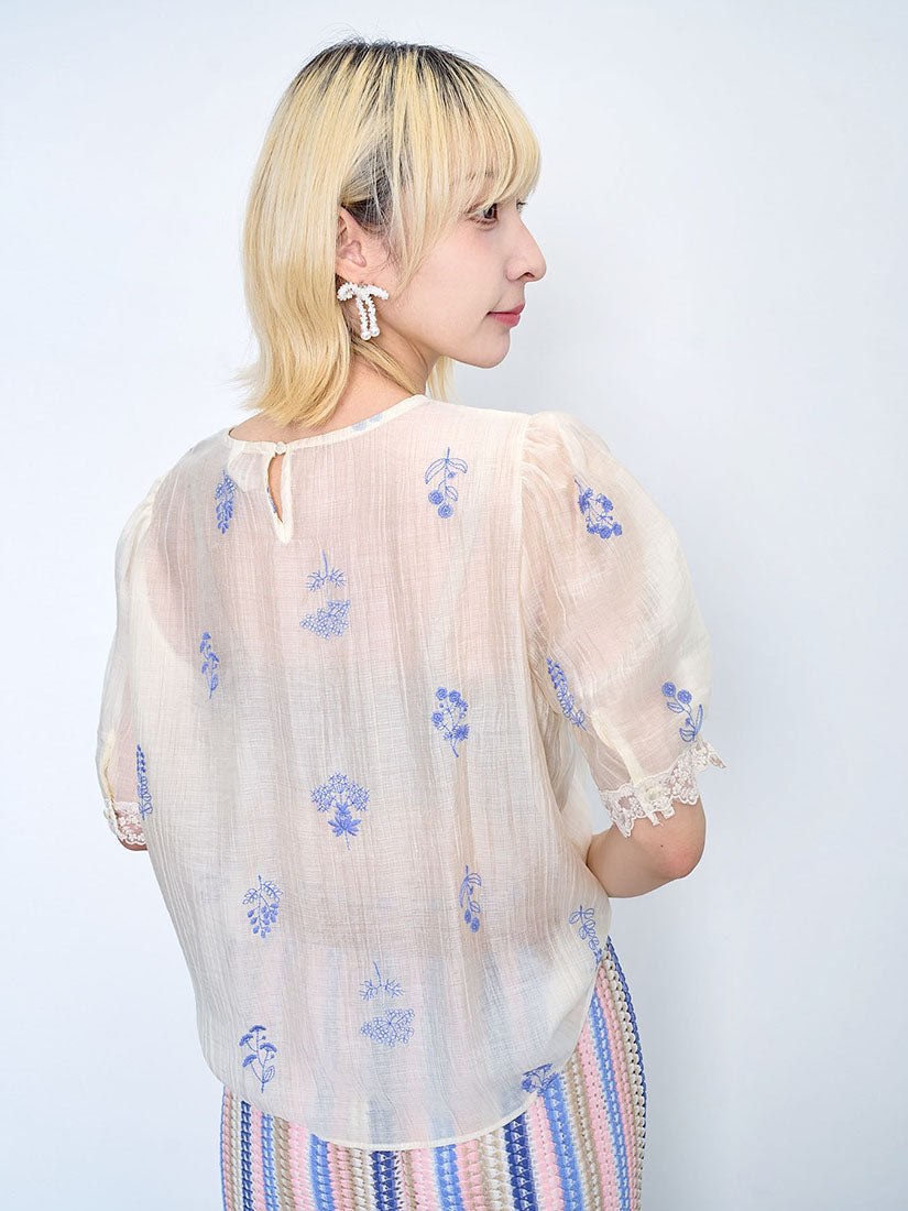 Lace Trim Cuff Floral Embroidered Wrinkle Top