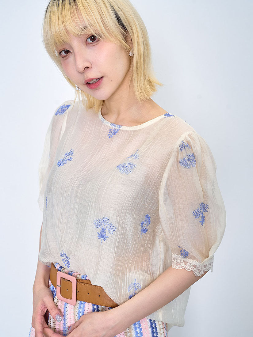 Lace Trim Cuff Floral Embroidered Wrinkle Top