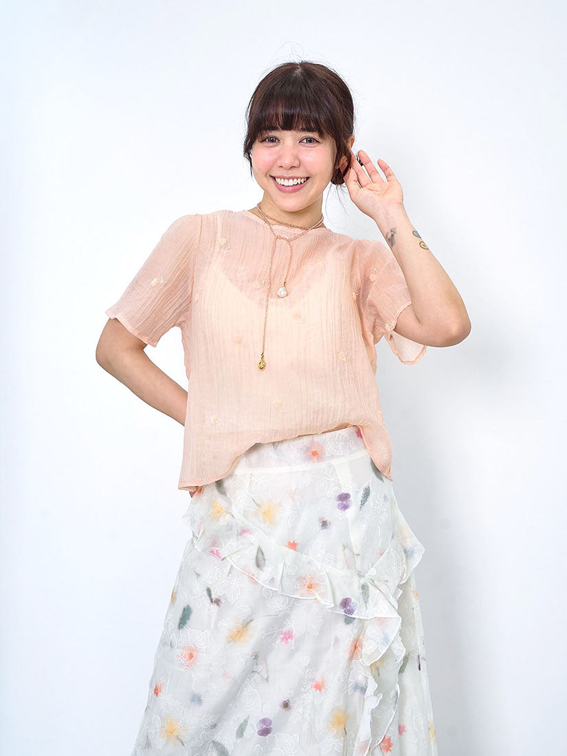 Flower Embroidered Wrinkle Top