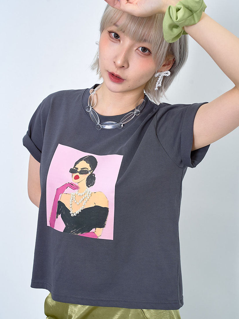 Pearl Stud Lady Painting Tee (2 Colours)