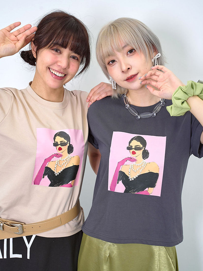 Pearl Stud Lady Painting Tee (2 Colours)